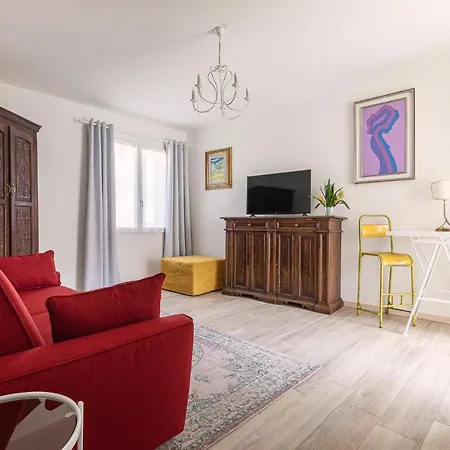 Apartment Cadepulan - *